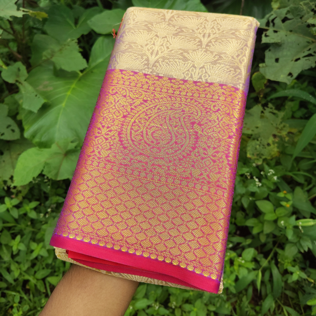Vaidehi Vastra Golden Cream Pattu Soft Silk Saree